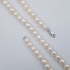 Kultivuotų perlų vėrinys su sidabro detalėmis FBW39; 40 cm