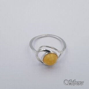 Sidabrinis žiedas su gintaru Z357; 19,5 mm