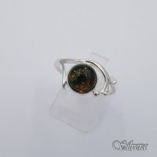 Sidabrinis žiedas su gintaru Z358; 18,5 mm