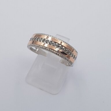 Sudraba gredzens ar zelta detaļām un cirkoniju Z0005; 17,5 mm Sudraba gredzens ar zelta detaļām un cirkoniju Z0005; 17,5 mm