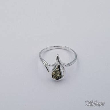 Sudraba gredzens ar dzintaru Z713; 17,5 mm Sudraba gredzens ar dzintaru Z713; 17,5 mm