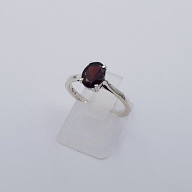 Sudraba gredzens ar granātu Z0206; 18 mm Sudraba gredzens ar granātu Z0206; 18 mm