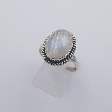 Sidabrinis žiedas su mėnulio akmeniu Z0078; 19,5 mm Sidabrinis žiedas su mėnulio akmeniu Z0078; 19,5 mm