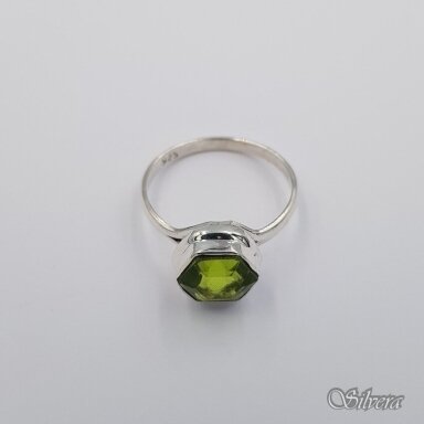 Sudraba gredzens ar peridotu Z1270; 18 mm