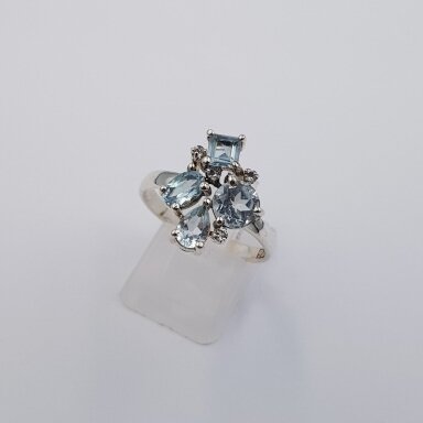 Sudraba gredzens ar topāzu Z1623; 19 mm