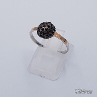 Sidabrinis žiedas su aukso detalėmis ir cirkoniais Z1457; 19 mm