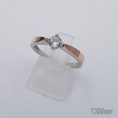 Sidabrinis žiedas su aukso detalėmis ir cirkoniu Z0001; 18 mm Sidabrinis žiedas su aukso detalėmis ir cirkoniu Z0001; 18 mm