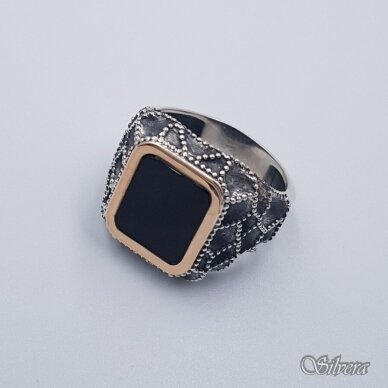 Sidabrinis žiedas su aukso detalėmis ir oniksu Z204; 22 mm