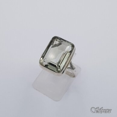 Sudraba gredzens ar zaļu topāzu Z136; 18 mm Sudraba gredzens ar zaļu topāzu Z136; 18 mm