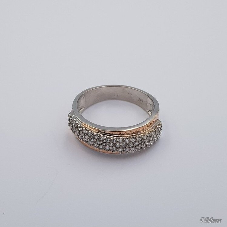 Sidabrinis žiedas su aukso detalėmis ir cirkoniais Z1939; 18 mm 1 Sidabrinis žiedas su aukso detalėmis ir cirkoniais Z1939; 18 mm 1