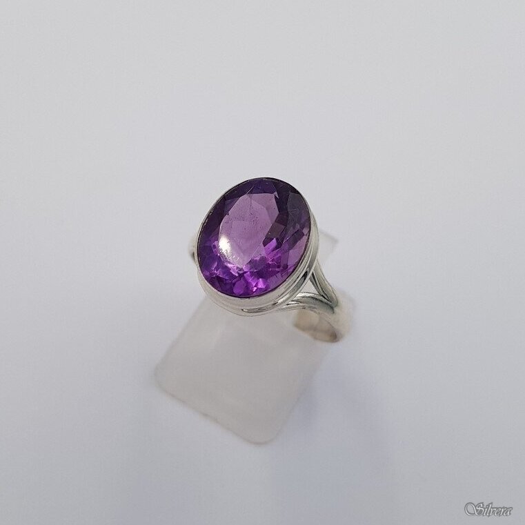Sudraba gredzens ar aleksandrītu Z0180; 18 mm