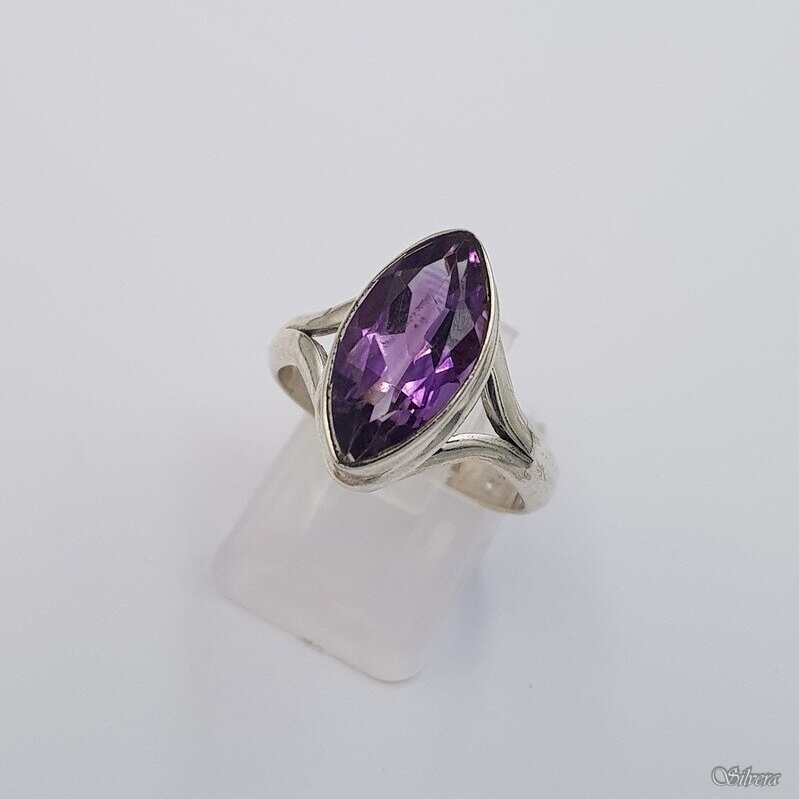 Sidabrinis žiedas su ametistu Z1500; 17,5 mm Sidabrinis žiedas su ametistu Z1500; 17,5 mm