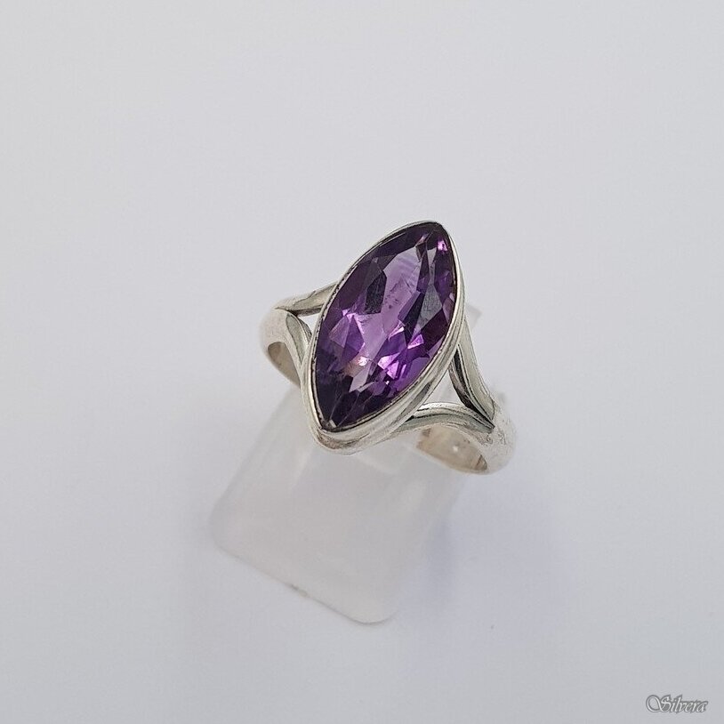 Sidabrinis žiedas su ametistu Z1500; 18 mm Sidabrinis žiedas su ametistu Z1500; 18 mm