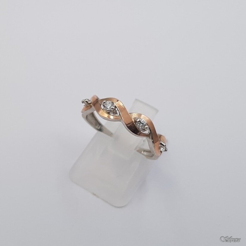 Sidabrinis žiedas su aukso detalėmis ir cirkoniais Z013; 18 mm