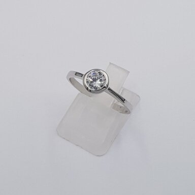 Sidabrinis žiedas su cirkoniu Z783; 19 mm Sidabrinis žiedas su cirkoniu Z783; 19 mm